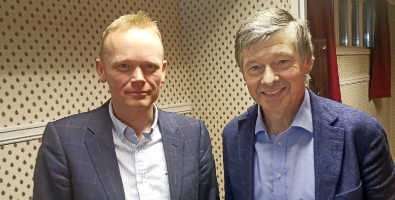 24 fremmøtte hørte Jonas Karlsen, daglig leder i Innlandet Næringsmegling, om markedet for omsetning av næringseiendommer i Hedmark og Oppland.