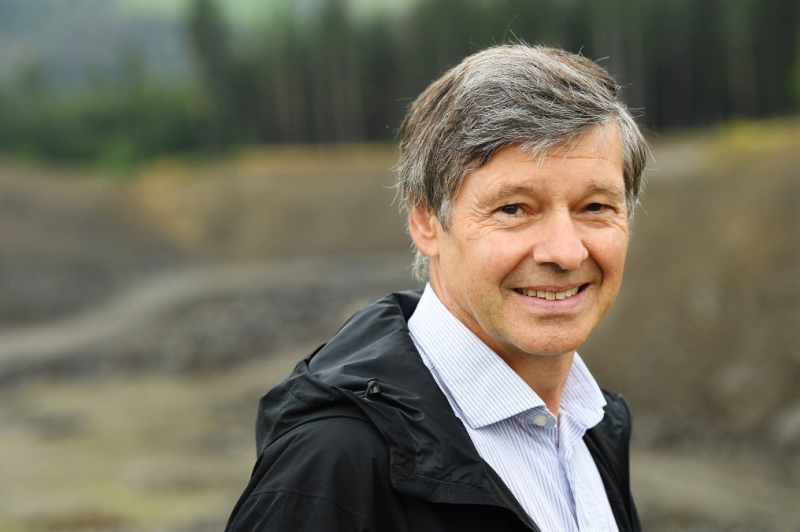 Innkommende president har innkalt til nettbasert styremøtetirsdag 12. mai