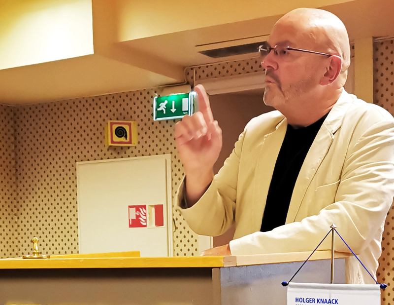 35 tilhørere hørte sogneprest Einar Gelius dele noe tanker, erfaringer og verdier om tro, håp og kjærlighet i Lillehammer Rotary tirsdag kveld.