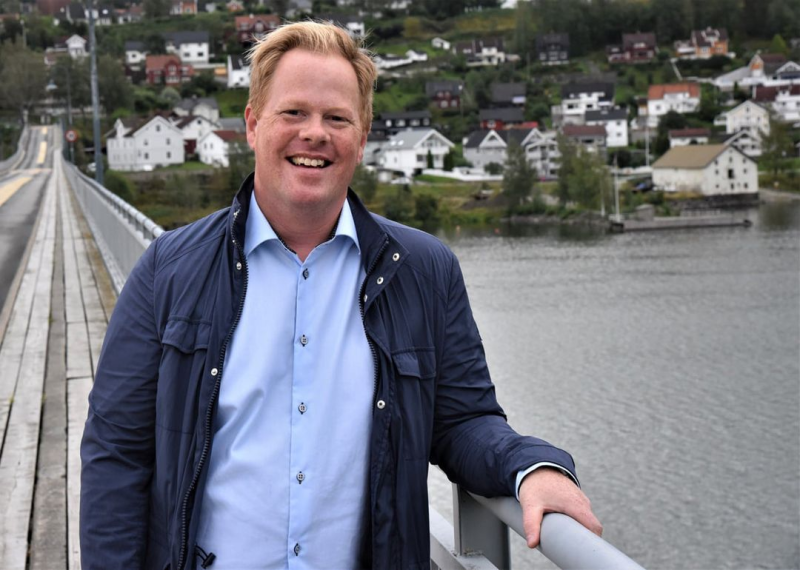 Stor interesse om sykehusstrukturen i Innlandet i Lillehammer Rotary – hele 40 deltakere fulgte Oddvar Møllerløkkens foredrag i tirsdagens møte.