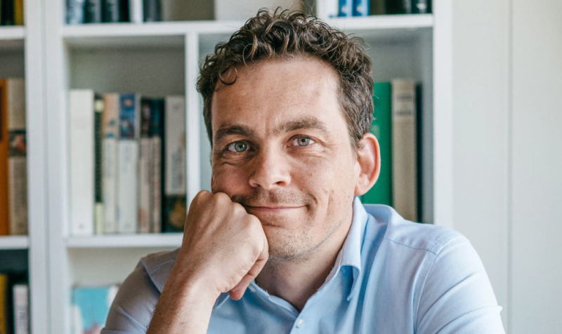 Kultursjef Olav Brostrup Müller i Lillehammer Rotary tirsdag 25. april.