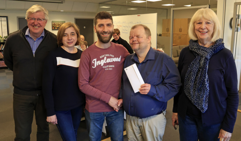 Deltakere på Frivillighetssentralens språkkaffè «Møt din nye nabo» vant gavekort.