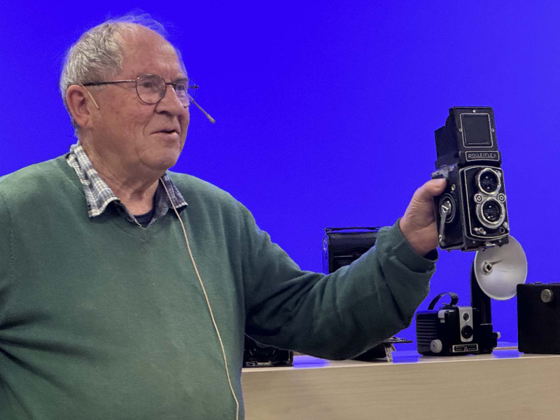 Øistein Lind tok oss med på en historisk reise innen fotografifaget i Rotarymøtet tirsdag kveld.