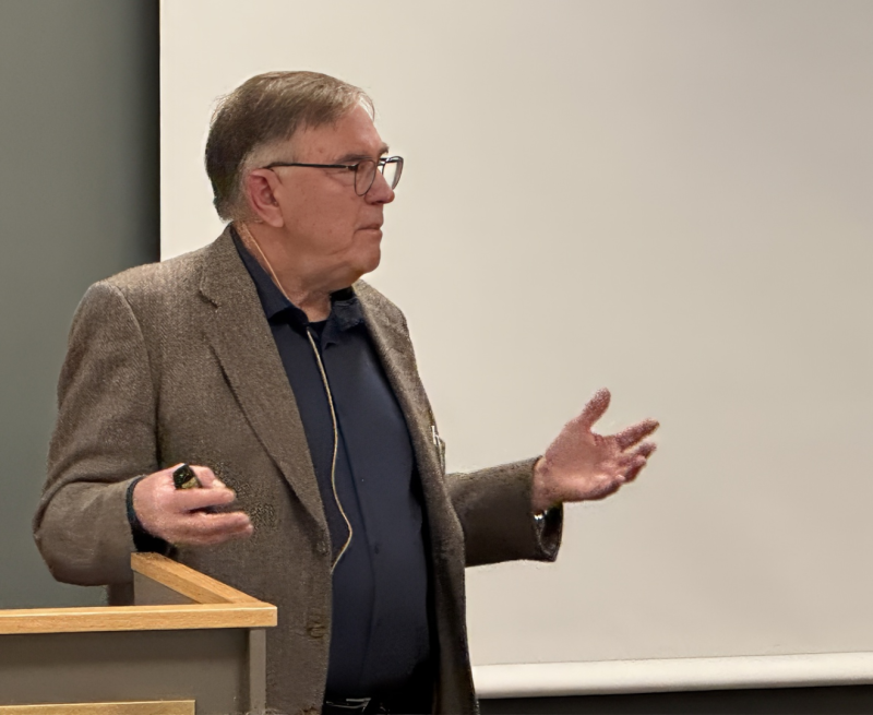 «Å krysse grenser - Flyktninger forteller» en viktig bok for bedre forståelse og integrering mellom forskjellige folkegrupper.