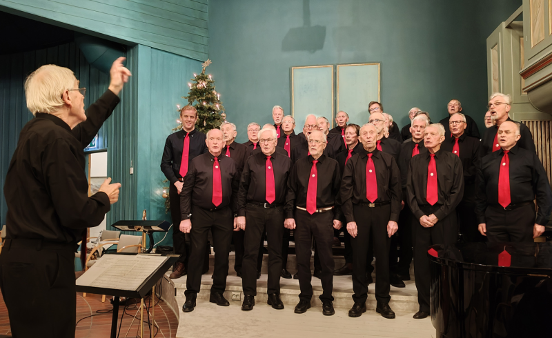 Flott og stemningsfull Rotary juleavslutning i Nordre Ål kirke mandag kveld.