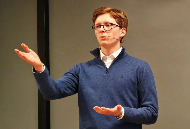 36 hørte Mikael Blaker (22) i Lillehammer Rotary tirsdag kveld; Hvordan kan Innlandet bli mere attraktivt for ungdommen?