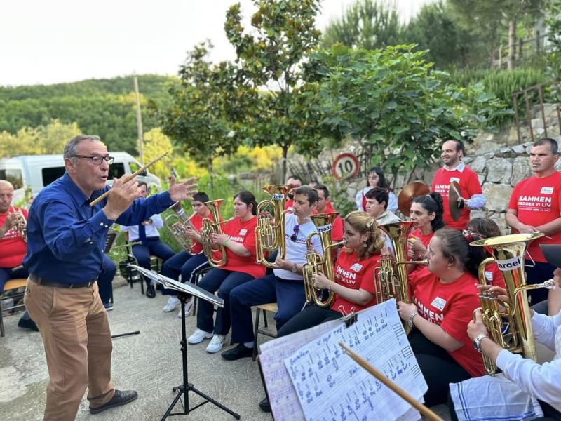 Om Trupa Muzikore i Lillehammer Rotary 20. mai.