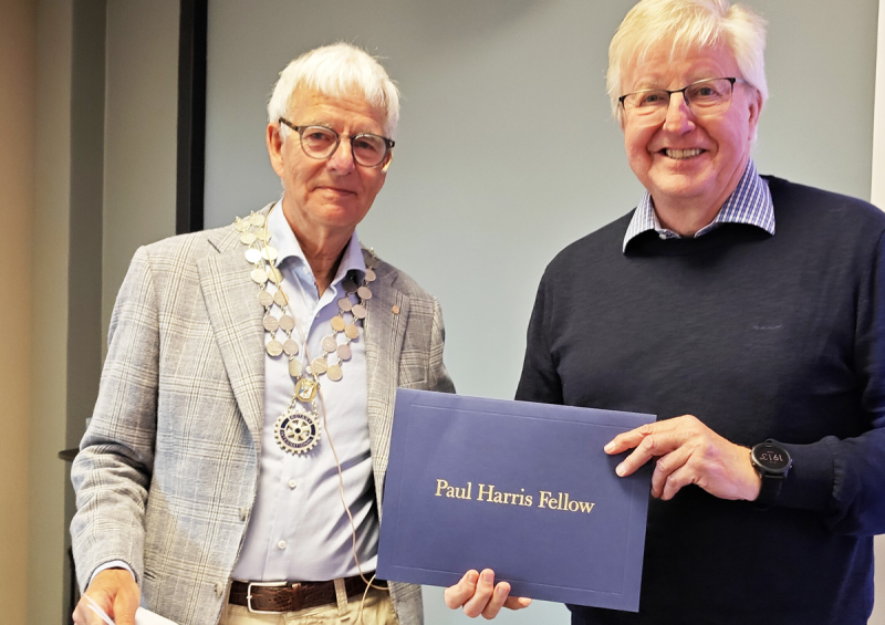 Finn Olsen fikk Paul Harris Fellows hedersbevisning
